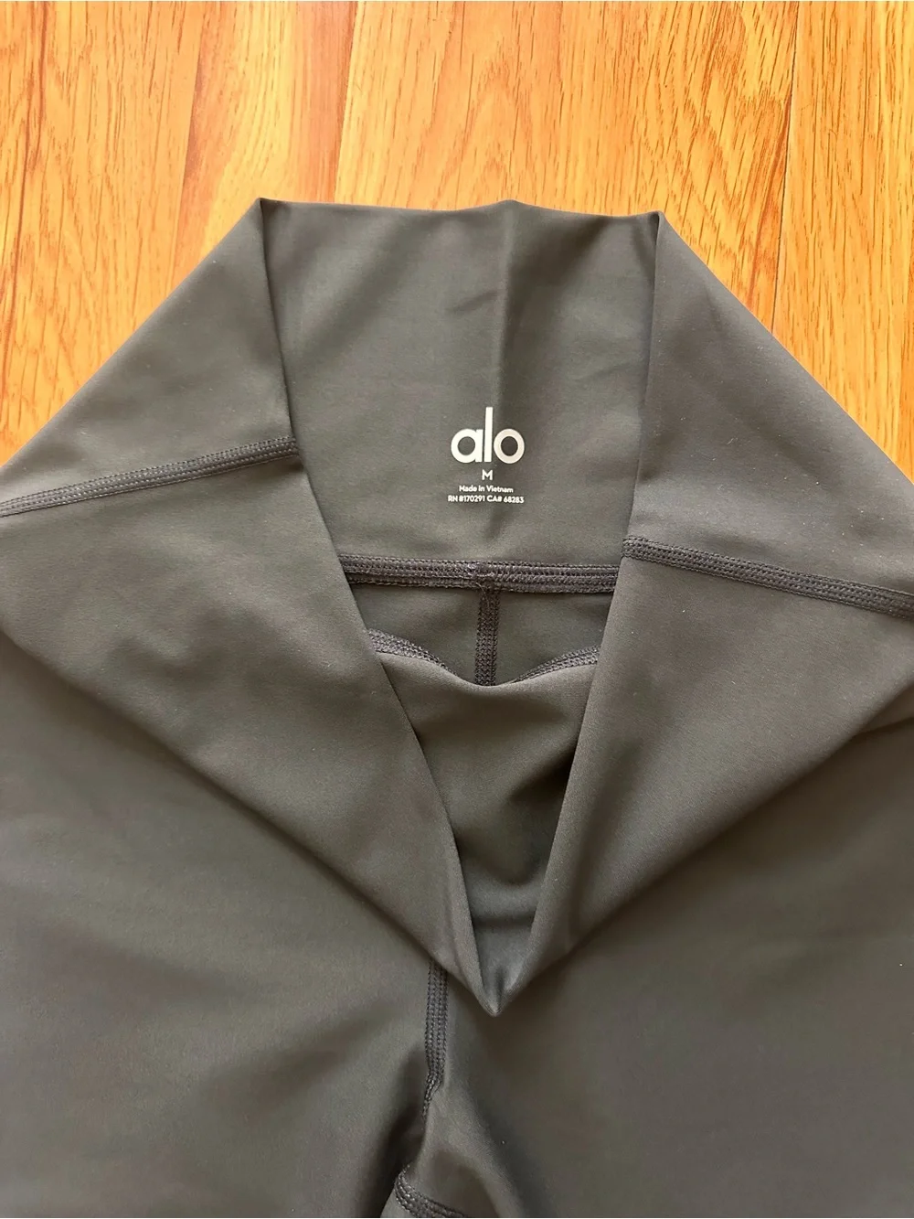 ALO Yoga | Airlift Short | Medium | NWT